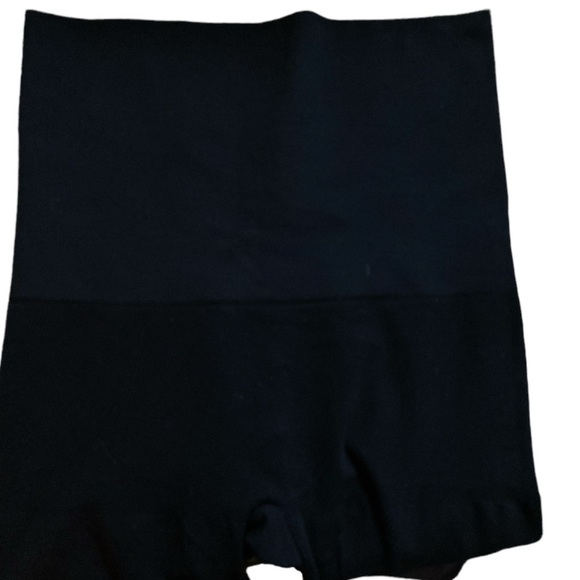 PREGGO Leggings, maternity and postpartum, size L / XL, black.  Panel is 8” high - Picture 4 of 6